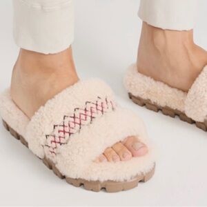 Ugg size 9 cozette cream boho slide slipper